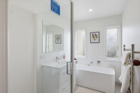 Photo of property in 556 Queen Street East, Levin, 5510