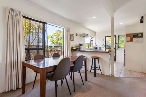 Photo of property in 1c Blackett Crescent, Meadowbank, Auckland, 1072