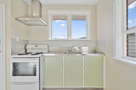 Photo of property in 8 Oregon Drive, Maoribank, Upper Hutt, 5018