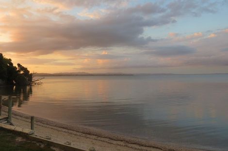 Photo of property in 4 Crispe Road, Clarks Beach, 2122