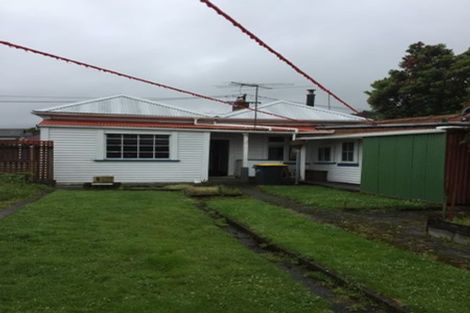 Photo of property in 16 Thompson Street, Greymouth, 7805