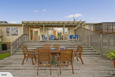 Photo of property in 9 Captain Cook Road, Cooks Beach, Whitianga, 3591