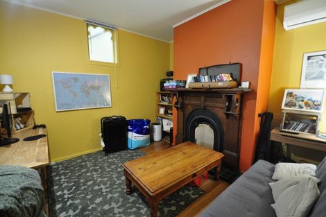 Photo of property in 140 Glenmore Street, Northland, Wellington, 6012