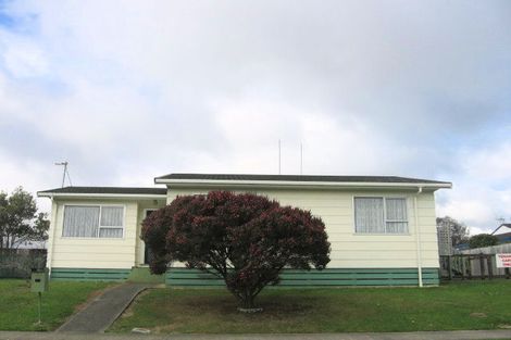 Photo of property in 49-51 Chatsworth Place, Highbury, Palmerston North, 4412
