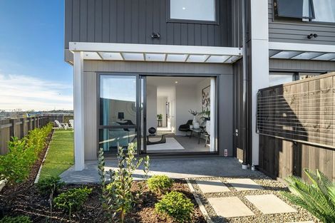 Photo of property in 1 Tuhono Lane, Northcote, Auckland, 0627