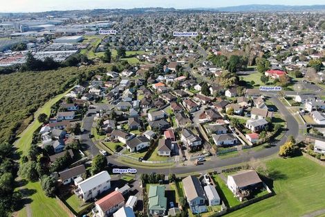 Photo of property in 26 Kopara Place, Clendon Park, Auckland, 2103