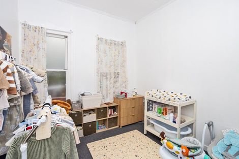 Photo of property in 8 Centre Street, Strathern, Invercargill, 9812