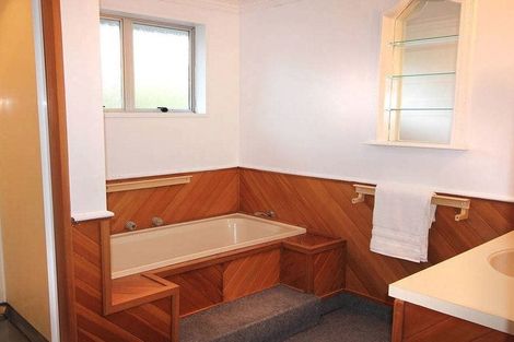 Photo of property in 55 Kinmont Crescent, Kinmont Park, Mosgiel, 9024