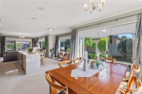 Photo of property in 2 Saratoga Court, Papamoa Beach, Papamoa, 3118