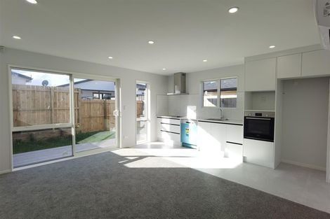 Photo of property in 5a Cronshaw Road, Karaka, Papakura, 2113