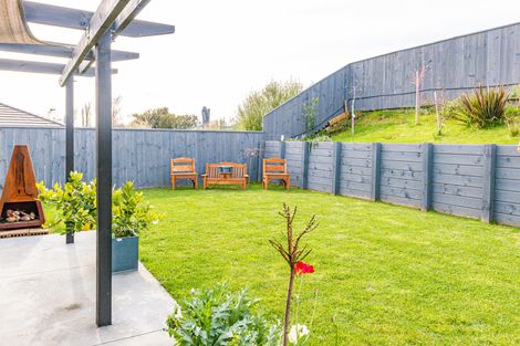 Photo of property in 15 Magnolia Crescent, Tawhero, Whanganui, 4501