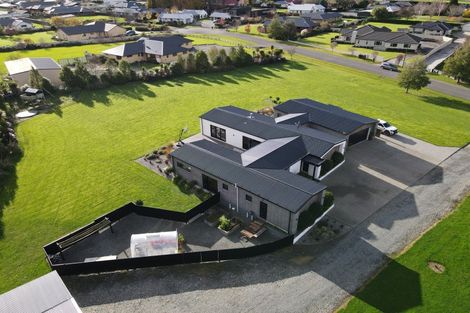 Photo of property in 19 Longwood Drive, Winton, 9720