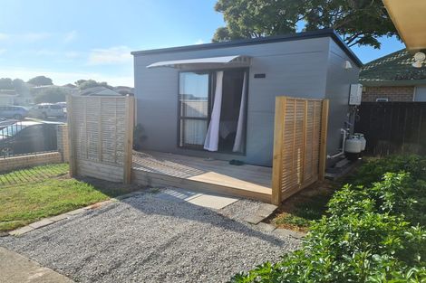 Photo of property in 47a Robert Skelton Place, Clendon Park, Auckland, 2103