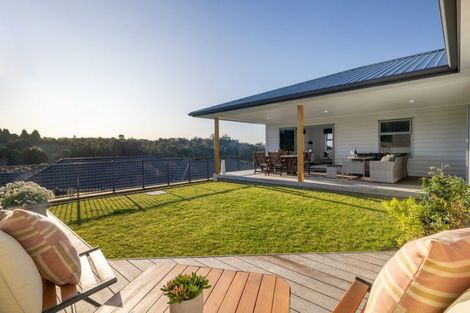 Photo of property in 111 Oteki Park Drive, Welcome Bay, Tauranga, 3112