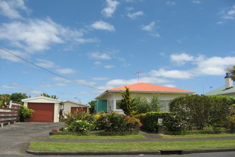 Photo of property in 5 Russell Avenue, Pukekohe, 2120