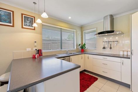 Photo of property in 2 Eagle Street, Welcome Bay, Tauranga, 3112