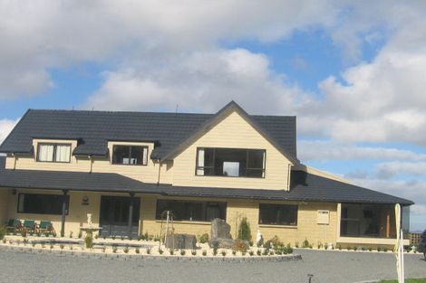 Photo of property in 157 Sweetacres Drive, Normandale, Lower Hutt, 5010