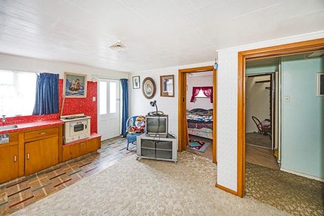 Photo of property in 1 Earn Street, Oamaru North, Oamaru, 9400