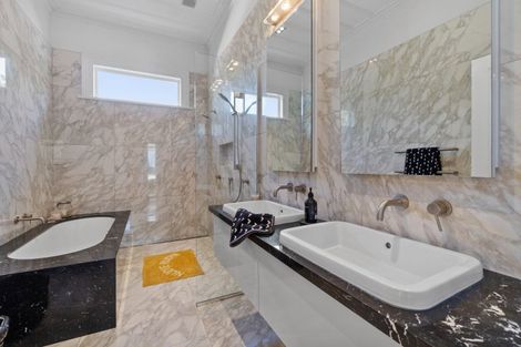 Photo of property in 58 Stanley Point Road, Stanley Point, Auckland, 0624