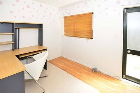 Photo of property in 1/21 Jumento Place, Unsworth Heights, Auckland, 0632