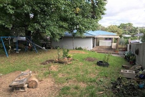 Photo of property in 76 Vodanovich Road, Te Atatu South, Auckland, 0610