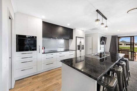 Photo of property in 62 Tiritiri Moana Drive, Pegasus, 7612