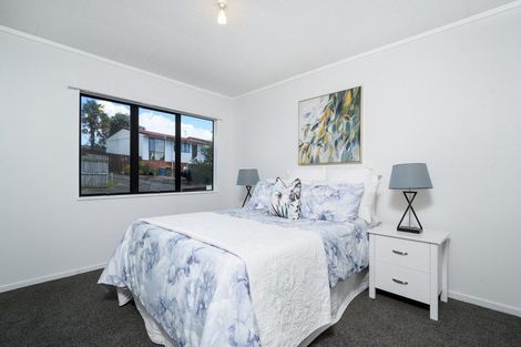 Photo of property in 39 Meadowvale Rise, Titirangi, Auckland, 0604