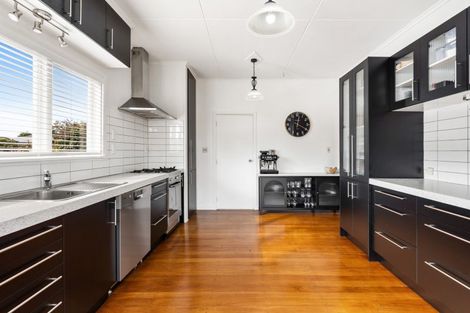 Photo of property in 87 Avondale Road, Greenmeadows, Napier, 4112