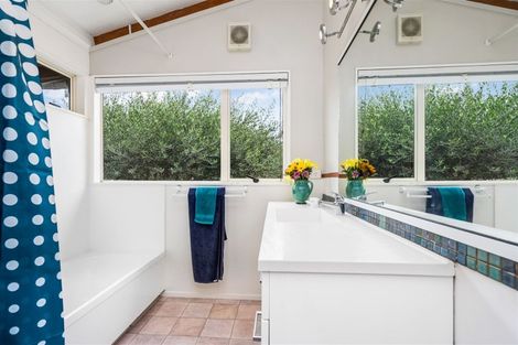 Photo of property in 35 Newton Road, Maungatapere, Whangarei, 0170