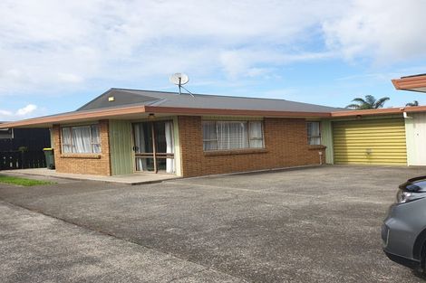 Photo of property in 17a Edgewater Parade, Waiuku, 2123