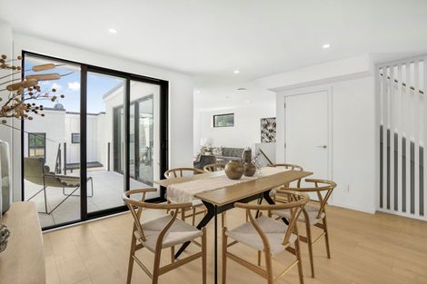 Photo of property in 2/10 Pascoe Avenue, Paremata, Porirua, 5026