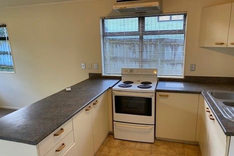 Photo of property in 4/4a Marine Parade, Mount Maunganui, 3116