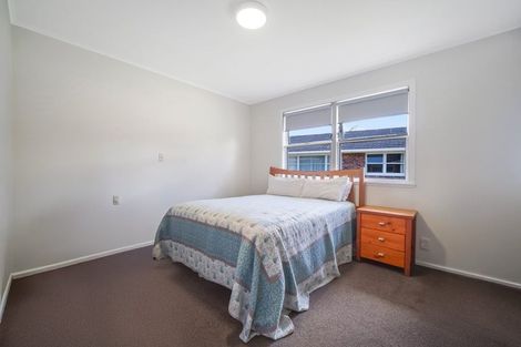 Photo of property in 6/2 Saltburn Road, Milford, Auckland, 0620