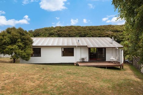 Photo of property in 47 Albatross Close, Whitby, Porirua, 5024