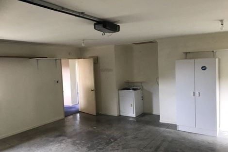 Photo of property in 31a Flanshaw Road, Te Atatu South, Auckland, 0610