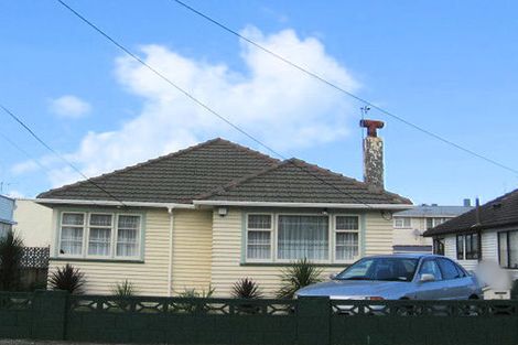 Photo of property in 5 East Street, Petone, Lower Hutt, 5012