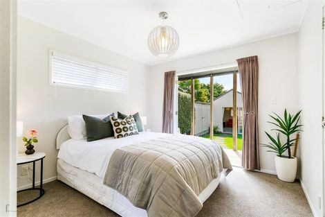 Photo of property in 74 Ferry Parade, Herald Island, Auckland, 0618