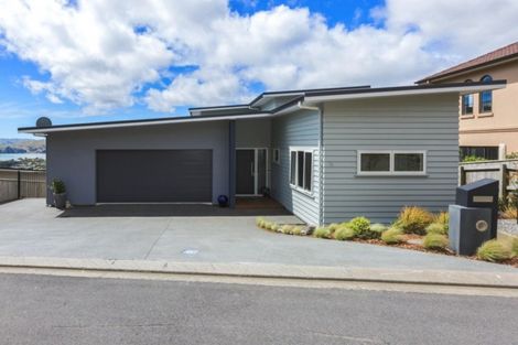 Photo of property in 76 Endeavour Drive, Whitby, Porirua, 5024