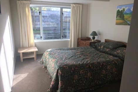 Photo of property in 8a Kuri Place, Wanaka, 9305