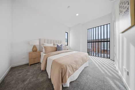 Photo of property in 2e Rangitoto Terrace, Milford, Auckland, 0620