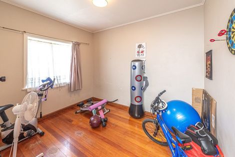 Photo of property in 51 Selwyn Crescent, College Estate, Whanganui, 4500