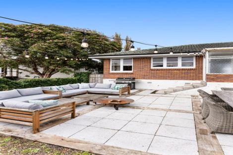 Photo of property in 58 Yeovil Road, Te Atatu Peninsula, Auckland, 0610