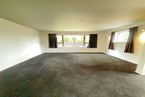 Photo of property in 10 Oakhurst Place, Russley, Christchurch, 8042