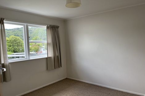 Photo of property in Shakespeare Flats, 48c Merton Street, Trentham, Upper Hutt, 5018