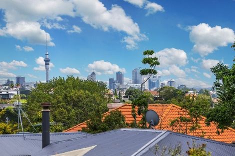 Photo of property in 7 Temple Street, Meadowbank, Auckland, 1072