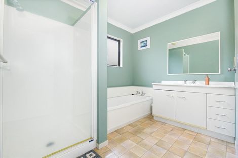 Photo of property in 29a Barrie Crescent, Silverdale, Hamilton, 3216