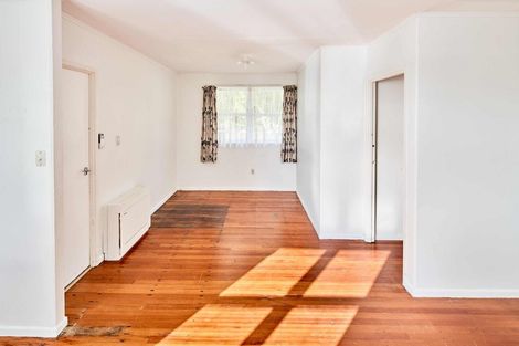 Photo of property in 130 Sievers Grove, Cannons Creek, Porirua, 5024