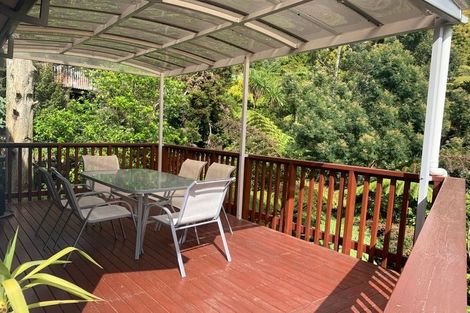 Photo of property in 9 Springwater Vale, Unsworth Heights, Auckland, 0632