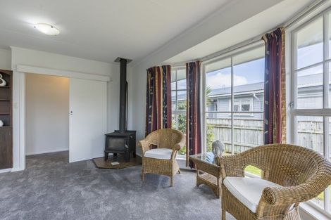 Photo of property in 44 Walton Road, Paraparaumu Beach, Paraparaumu, 5032