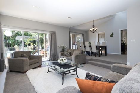 Photo of property in 5 Elimar Drive, Sunnyhills, Auckland, 2010